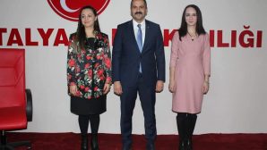 MHP ANTALYA KADIN KOLLARINDA BAYRAK DEĞİŞİMİ